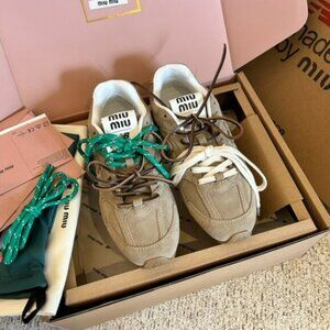 New Womens Miu Miu x New Balance 530 SL Sneakers